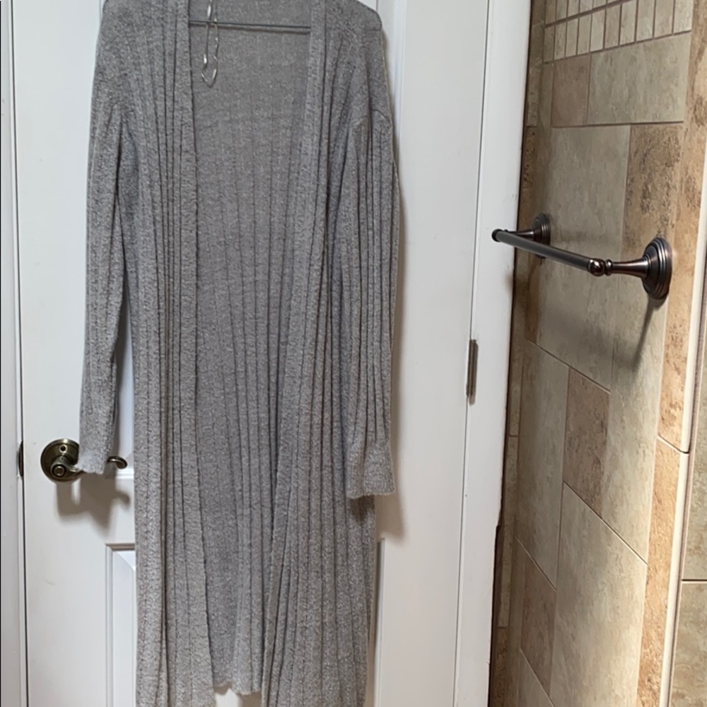 Grey cardigan / duster